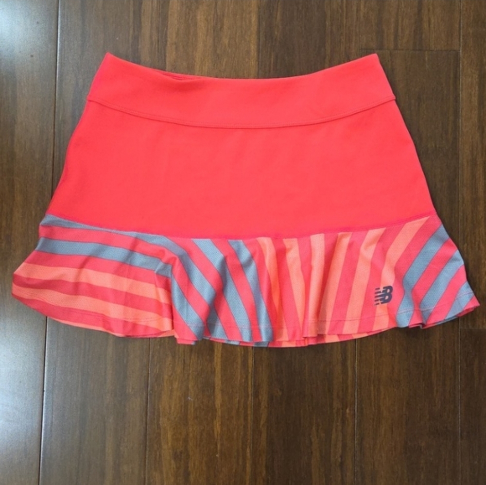 NEW BALANCE NB DRY ATHLETIC SKIRT CORAL & GRAY RUFFLE SMALL